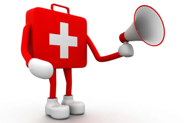 Cluj: Un bătrân de 85 de ani ”prizonier” în cada de baie de 15 ore. 112 refuză să intervină