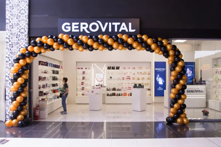 Farmec dă startul francizei! Primul magazin a fost inaugurat la Bacău