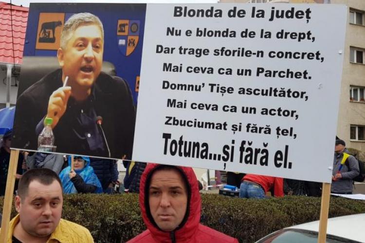 Sindicatul de la Aeroportul Cluj protestează din nou în fața Consiliului Județean Cluj