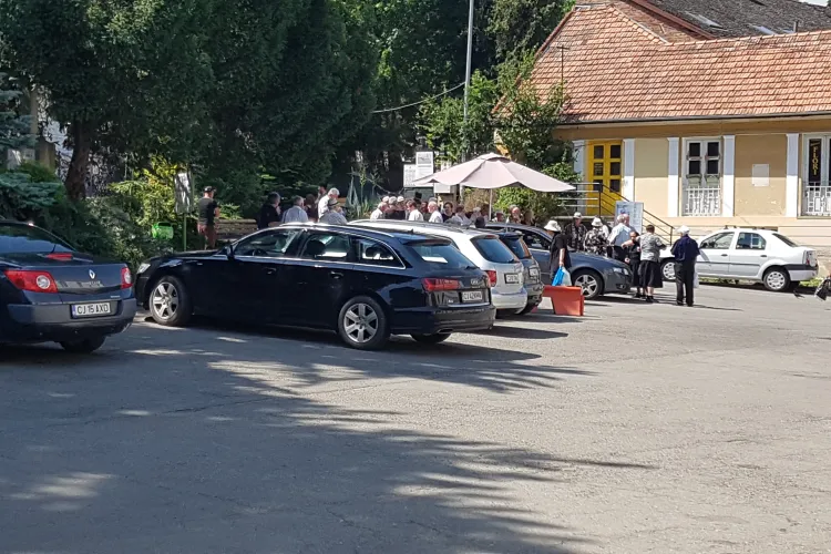 RADP Cluj cere dublarea tarifelor de săpare a gropilor din cimitire, pentru că angajații câștigă 3000 de lei