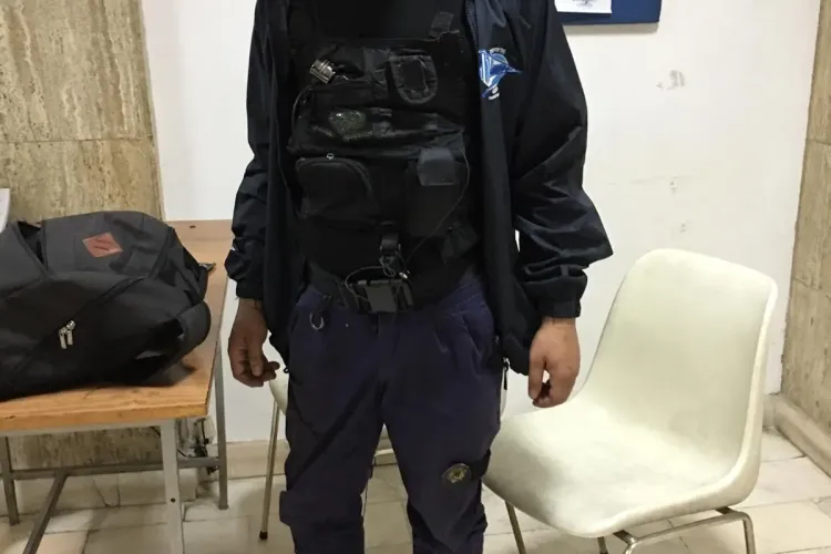 Falsul jandarm prins la Cluj era și spărgător de locuințe. Furase bunuri de 6.000 lei