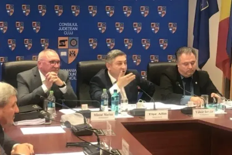 Consiliul Județean Cluj angajează avocați ca să se judece cu angajații din subordine. La serviciul juridic sunt 10 angajați