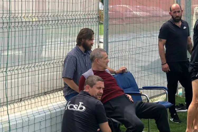 Gigi Becali e pasionat de modă. Cum arată și cât costă adidașii patronului de la FCSB - FOTO