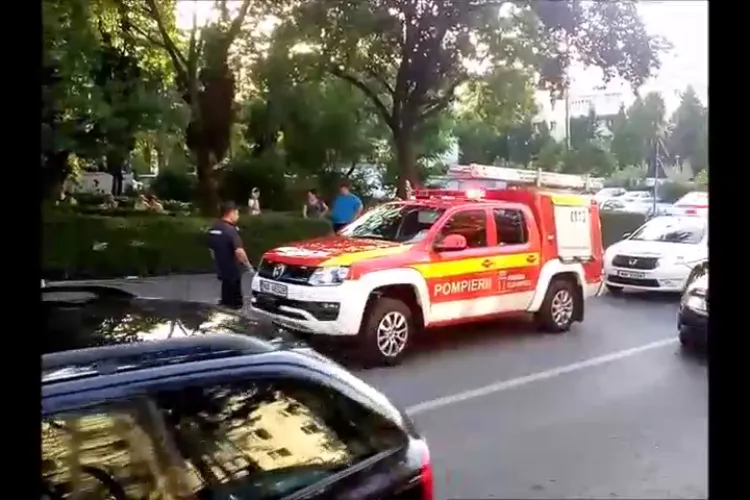 Sinucidere pe strada Mehedinți? Un pensionar a căzut de la etajul cinci - VIDEO