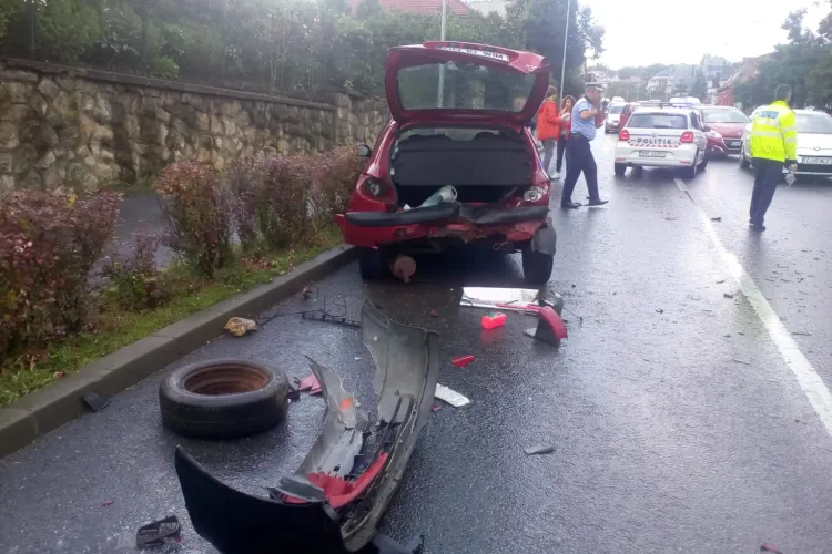 Al doilea accident în aceeași zi pe Calea Turzii. Patru mașini sunt implicate FOTO