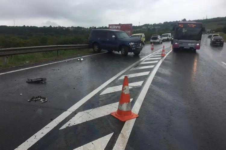 Ploaia le dă bătăi de cap șoferilor clujeni: Accident cu o victimă pe Feleac FOTO