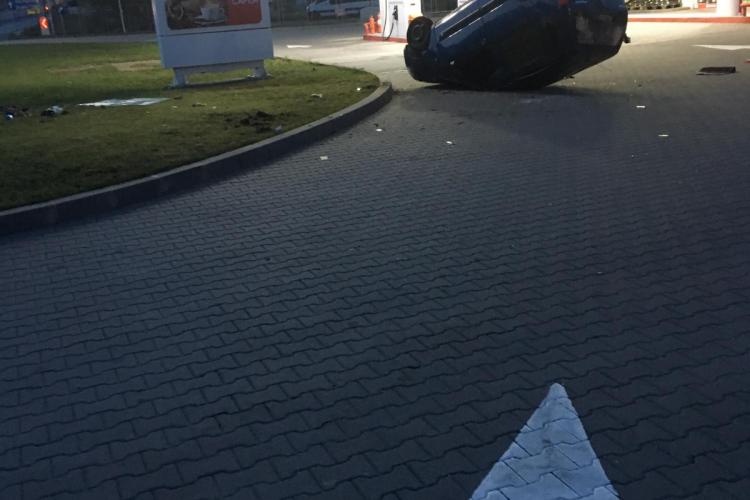 Accident grav la Lukoil, in Valcele. Masina rasturnata pe fond de panica - FOTO