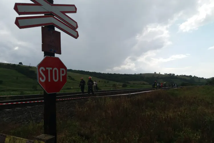 Accident feroviar mortal la Gârbău. Doua persoane au decedat FOTO 