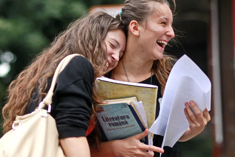 Cluj: Cine sunt absolvenții cu ZECE de la BAC și ce vise și așteptări au în România