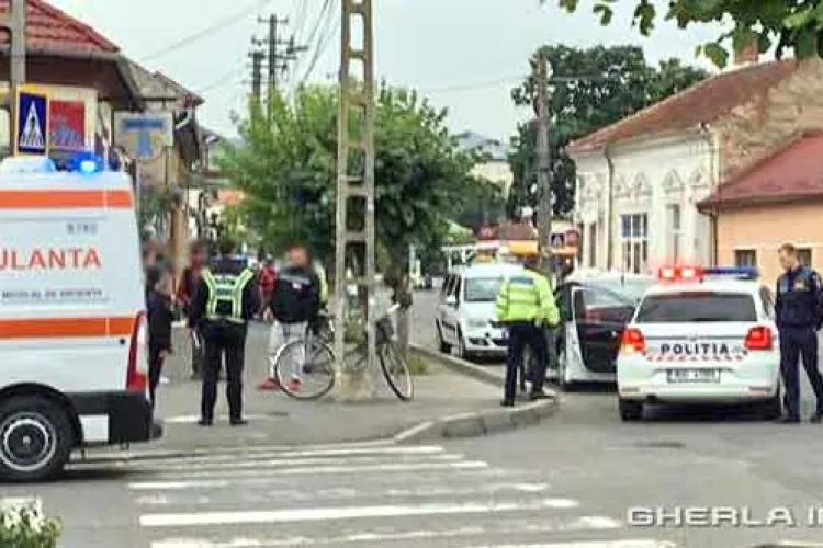 CLUJ: Scandal lăsat cu sticle sparte, de la prima oră la un bar din Gherla. Un bărbat a ajuns la spital