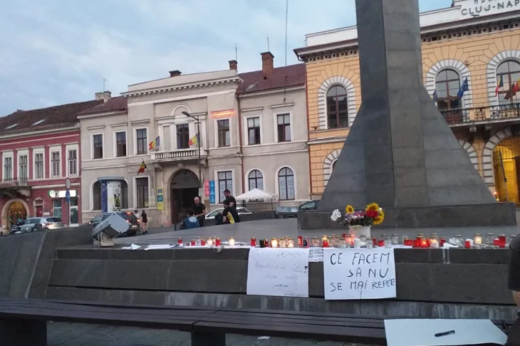 A doua zi de proteste la Cluj, în memoria fetelor ucise la Caracal