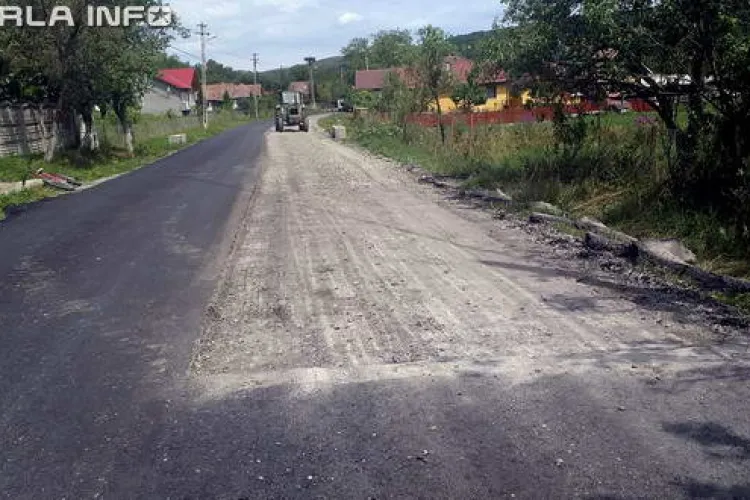 Consiliul Județean Cluj REPETENT la asfaltat drumurile județene. La Aluniș se ia jos asfaltul pus - FOTO