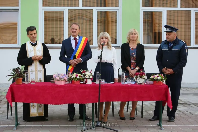 Descriere DUREROS de reală a stării României. Tabloul de la începutul școlii spune totul - FOTO