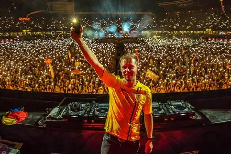 Armin van Buuren a lansat videoclipul imnului Untold, filmat la Cluj-Napoca - VIDEO