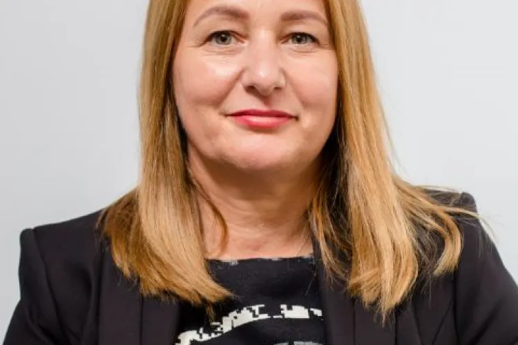 Banking fără a veni la bancă: Clienții Băncii Transilvania au 10 opțiuni pentru self-banking 