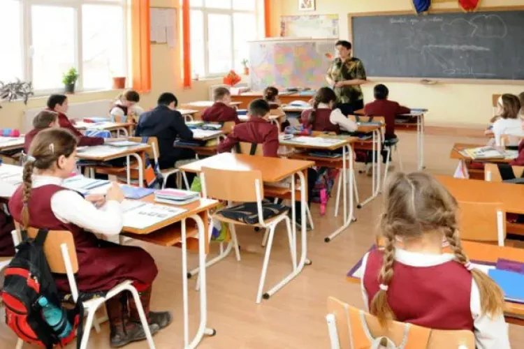 Școala din Florești va fi inaugurată în 9 septembrie. Creșa din Cetatea Fetei este terminată - VIDEO