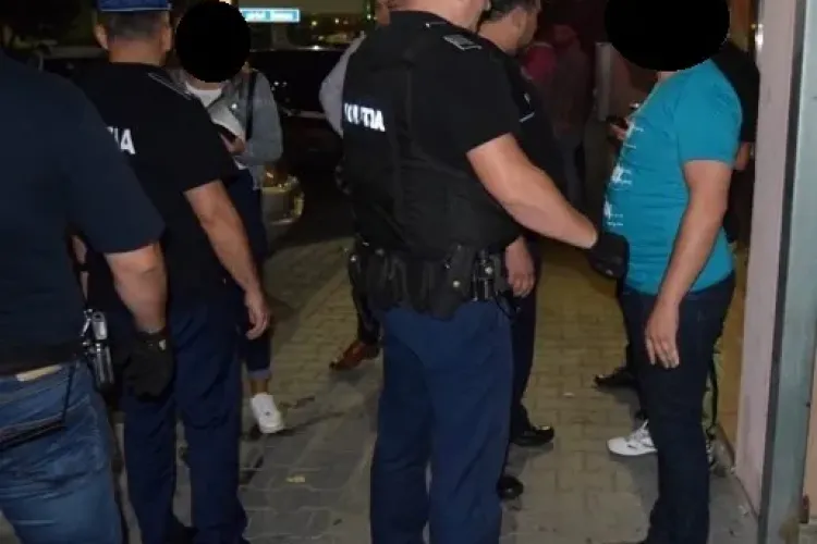 Razie de amplore la Huedin, în timpul nopții. Peste 100 de persoane au fost verificate FOTO