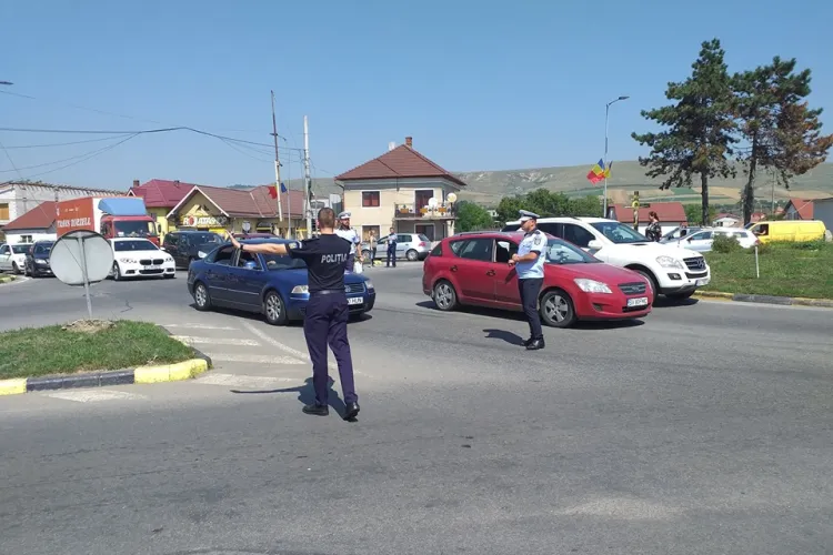 Accident în sensul giratoriu din Florești - FOTO