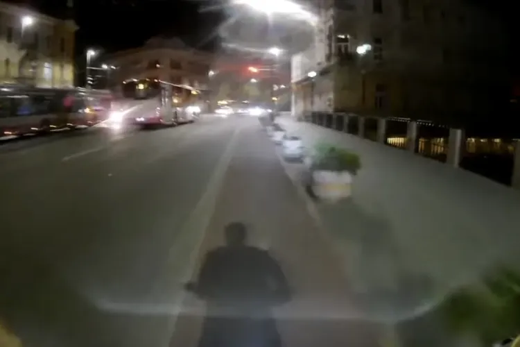 Șoferi de la CTP Cluj amendați după ce au gonit pe culoare roșie a semaforului. S-au ales și cu permisele suspendate VIDEO