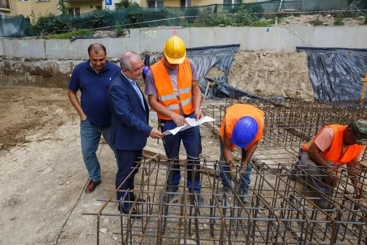 Care este stadiul lucrărilor la Parkingul de pe strada Primăverii. Vezi cât costă și când se finalizează FOTO