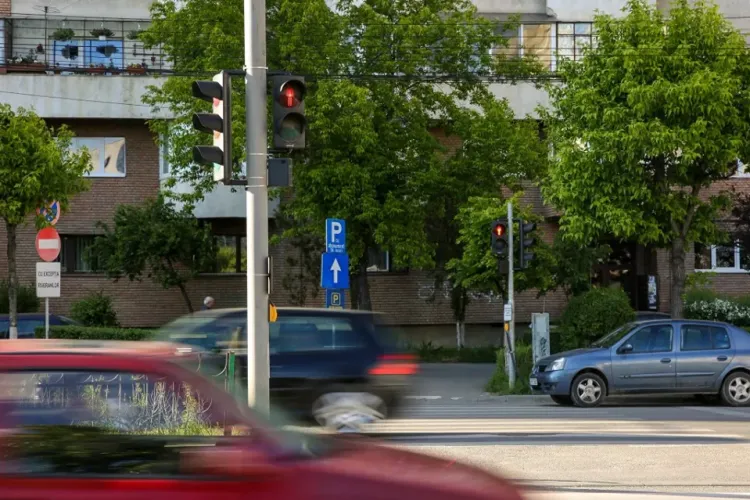Două noi treceri de pietoni semaforizate la Cluj-Napoca, în zone periculoase 