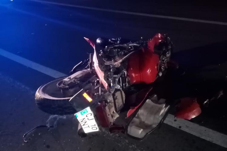 Un motociclist beat și-a omorât pasagerul joi seara, la Gilău. Numerele de înmatriculare erau false