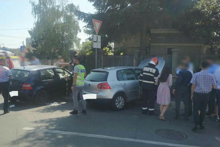 Accident pe strada Dunării, intersecție cu strada Între Lacuri - FOTO