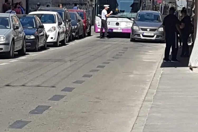 ”Gibon cu permis” pe strada Frederic J. Curie - FOTO