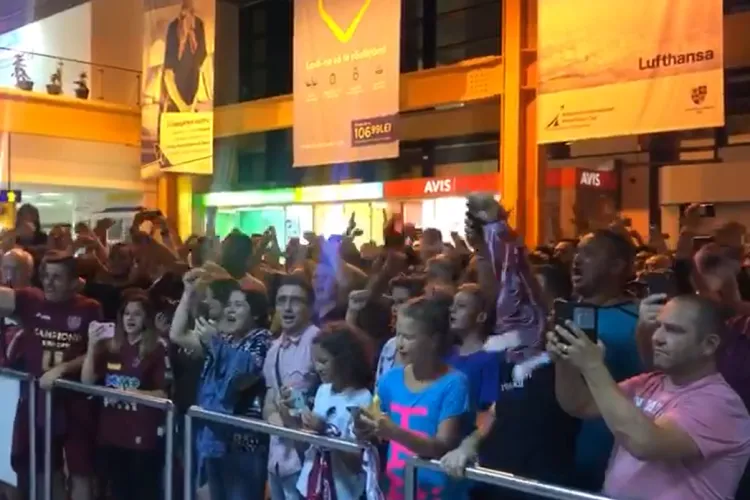 Primire de Champions League pentru CFR Cluj la întoarcerea acasă. Cine spune că CFR Cluj nu are suporteri? - VIDEO