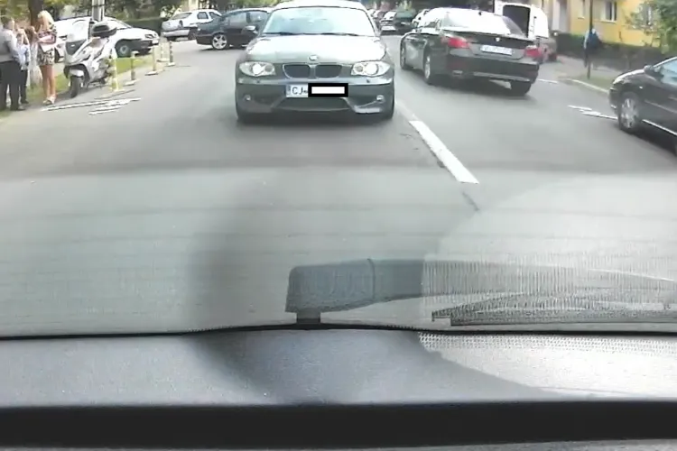 Două BMW -uri s-au făcut praf în Grigorescu, pe strada Alexandru Vlahuță - FOTO