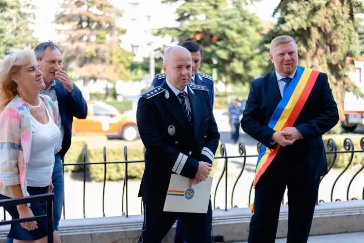 Expoziție de uniforme la Câmpia Turzii - FOTO