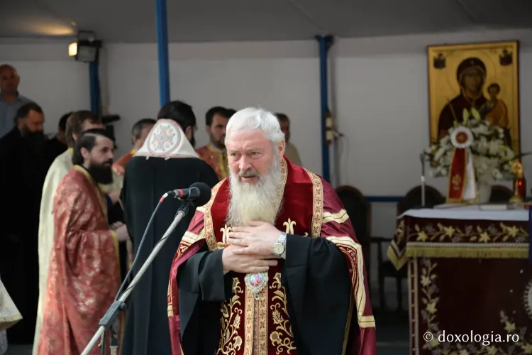 Pelerinaj la Mănăstirea Nicula în 15 august, de Adormirea Maicii Domnului / Sfanta Maria Mare