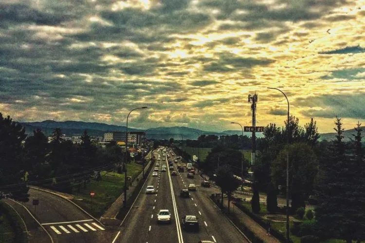 Drumul Cluj-Napoca - Florești intră în reparații când încep elevii școala și studenții cursurile