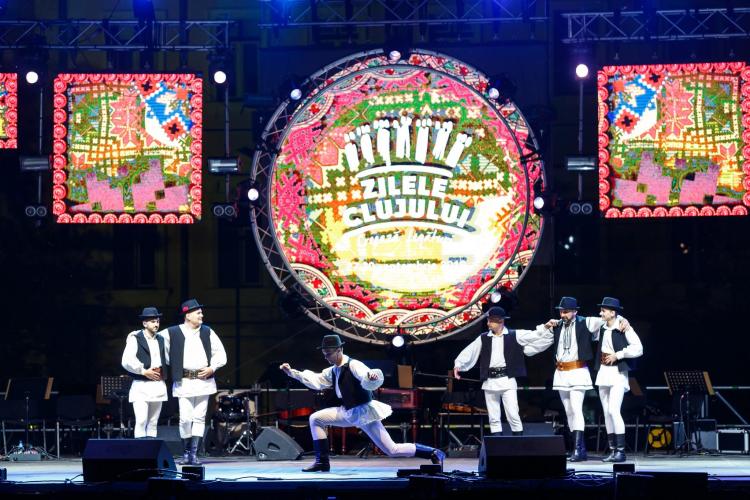 regal folcloric 1.jpg