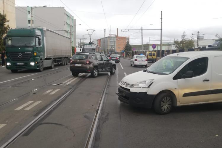 Accident cu o victimă pe Bulevardul Muncii, cauzat de un șofer neatent FOTO