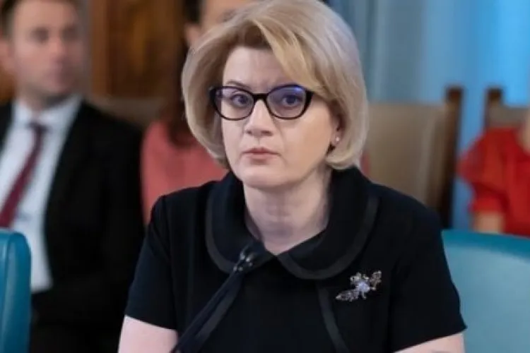 Gabriela Ciot, propunerea pentru postul de comisar european, a plagiat o lucrare alături de Vasile Pușcaș