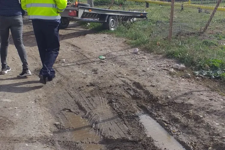 CLUJ: Pieton lovit de un autoturism picat de pe platformă FOTO