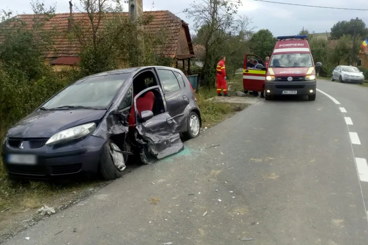 Accident la Sucutard. O femeie a rămas încarcerată - FOTO