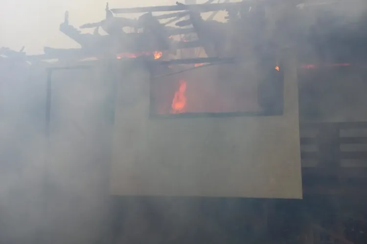 A luat foc o casă în Beliș - FOTO