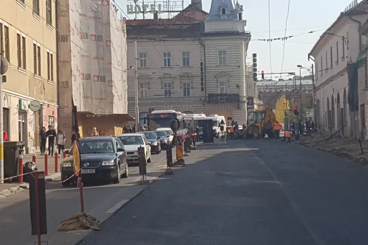 Pe Regele Ferdinand nu vor mai circula autoturisme pe sensul Horea - Piața Unirii, numai autobuzele