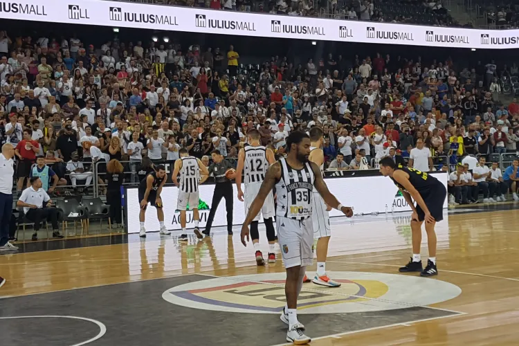 U Banca Transilvania - Fenerbahce Istanbul, 66 - 67, la League of the 4. Finalul a fost de infarct - VIDEO