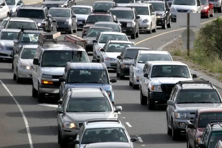 Eurostat: Europenii circulă cel mai mult cu autoturismul propriu