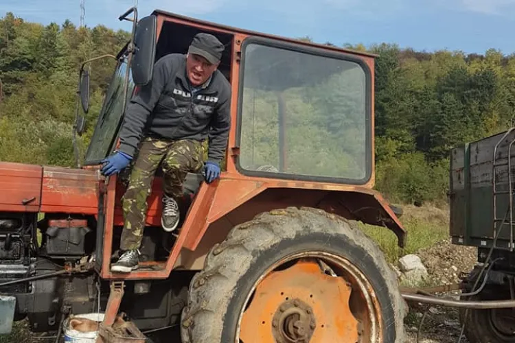 Tractoristul care a aruncat gunoaiele pe malul Someșului, amendat - FOTO