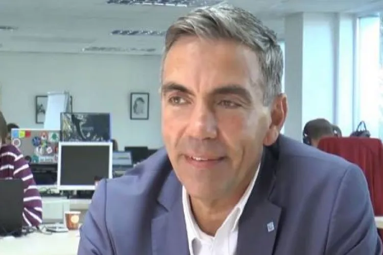 Viitorul prim-ministru tehnocrat va da afară 400.000 de bugetari și va renunța la cota unică de impozitare