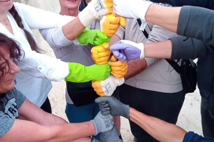 Vă invit să o cunoașteți pe ”Primărița” din Turda. Edith a pus la punct o echipă care igienizează orașul - FOTO