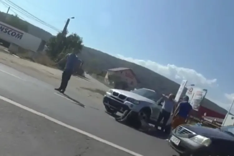 Biciclist lovit de BMW la Gilău. Nu i-a acordat prioritate FOTO