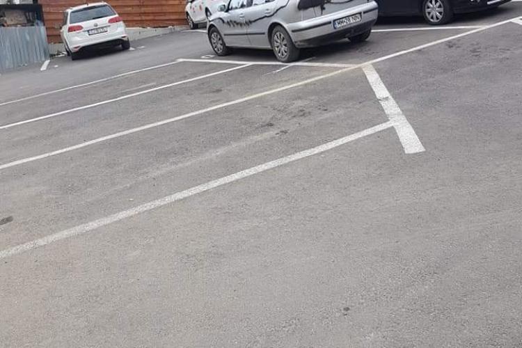 Mașină vandalizată în Florești - FOTO