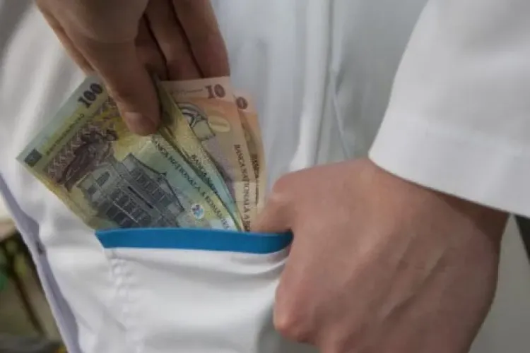 Medic clujean spăgar prins de DNA. Dr. Alexandru Faur rezolva pensii de invaliditate