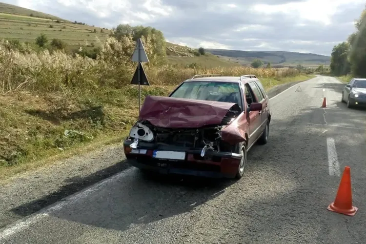 CLUJ: Accident cu două victime, cauzat de un șofer de 75 de ani FOTO
