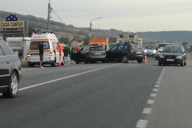 Accident cu o victimă la Jucu, cauzat de un șofer neatent. Traficul a fost îngreunat FOTO